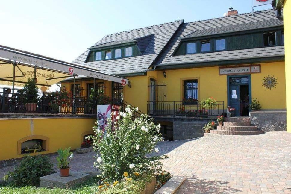 Penzion/Motorest Na Pisku Čáslav Zewnętrze zdjęcie